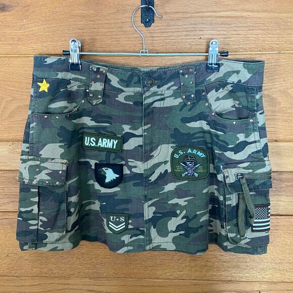 Vintage Dresses & Skirts - Vintage 90s Y2K Zoey Beth army camoflauge print patch mini skirt